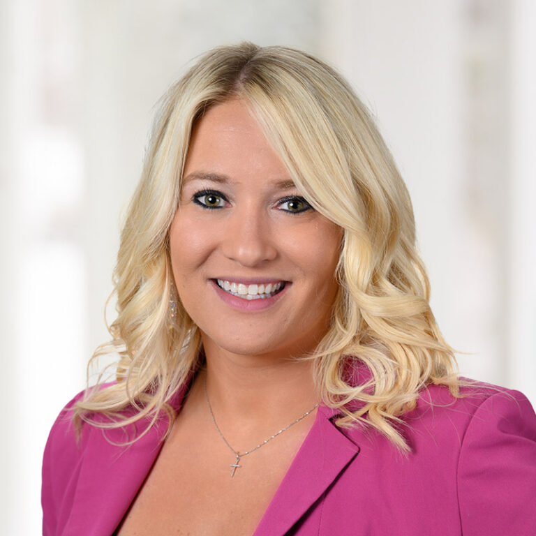 Elisa Skees team photo